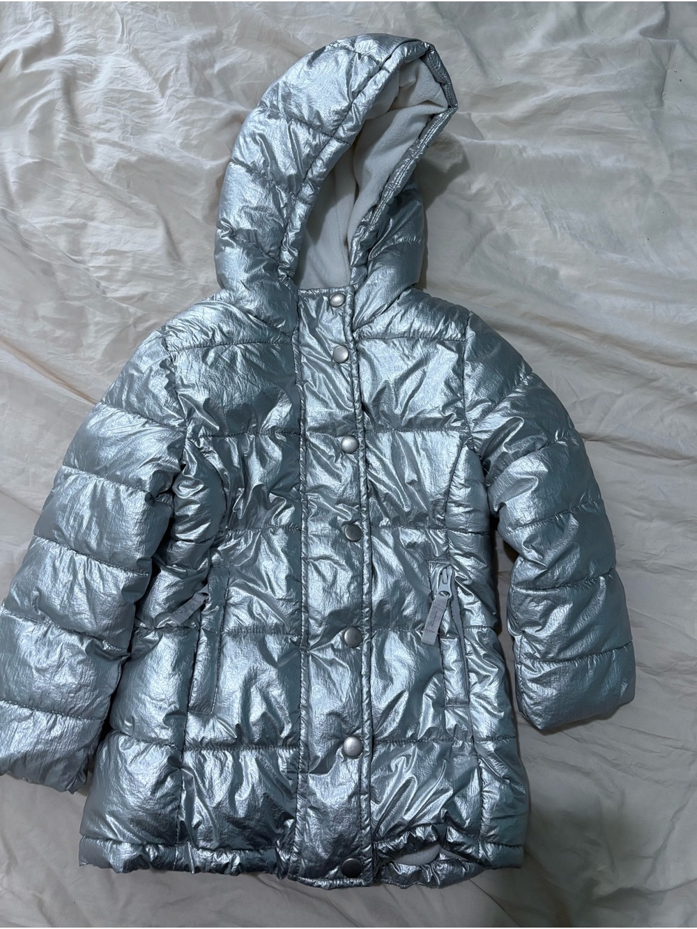 Amazon Essentials Girls Silver Metallic Hooded Puffer Jacket
